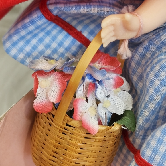 Vintage Madame Alexander Red Riding Hood Doll #482 - Picture 7 of 9